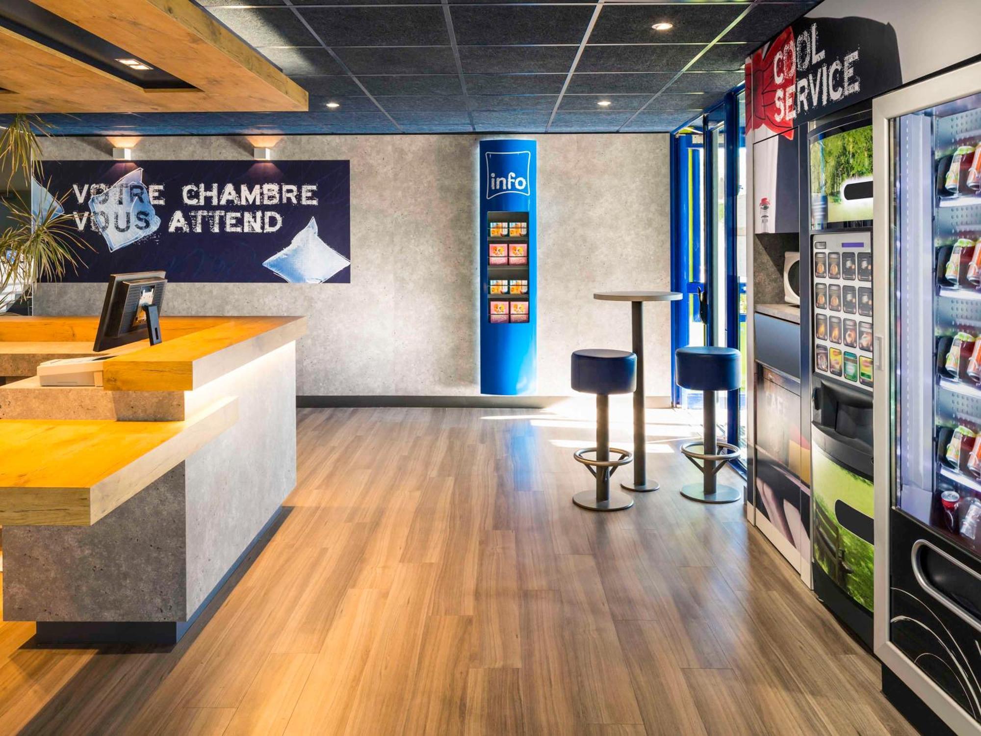 Ibis Budget Perpignan Nord Rivesaltes Exterior foto